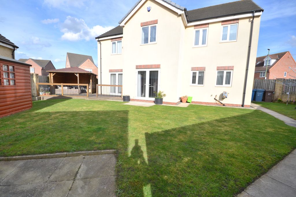 Property photo 3 of 21