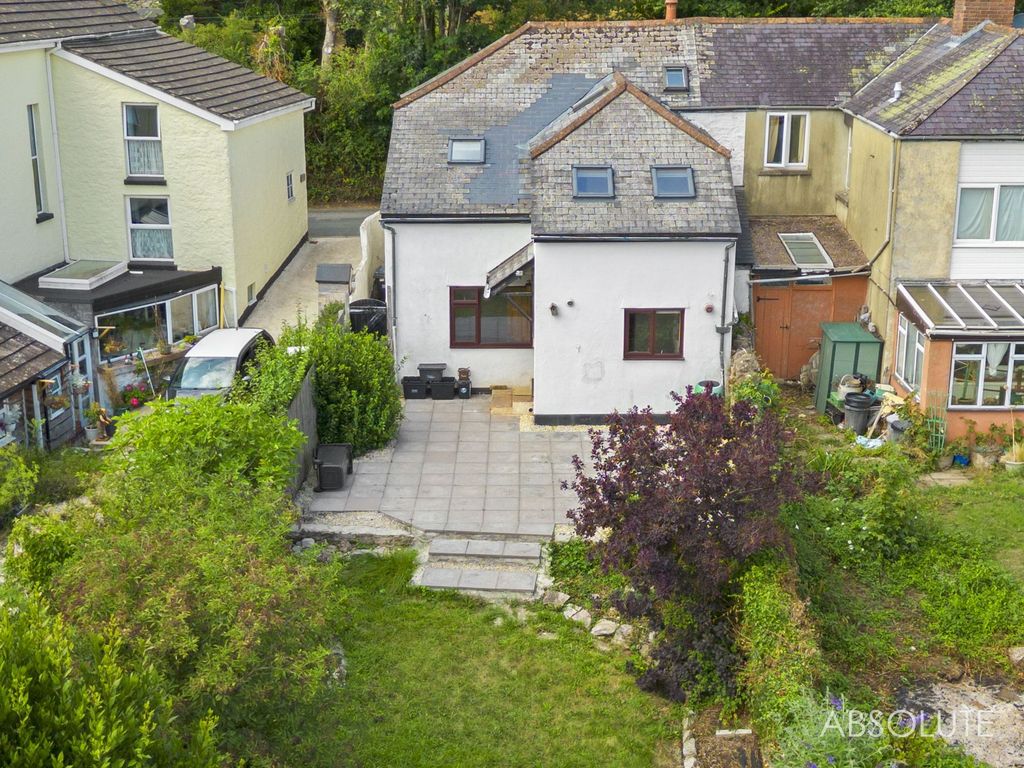 Property photo 2 of 21