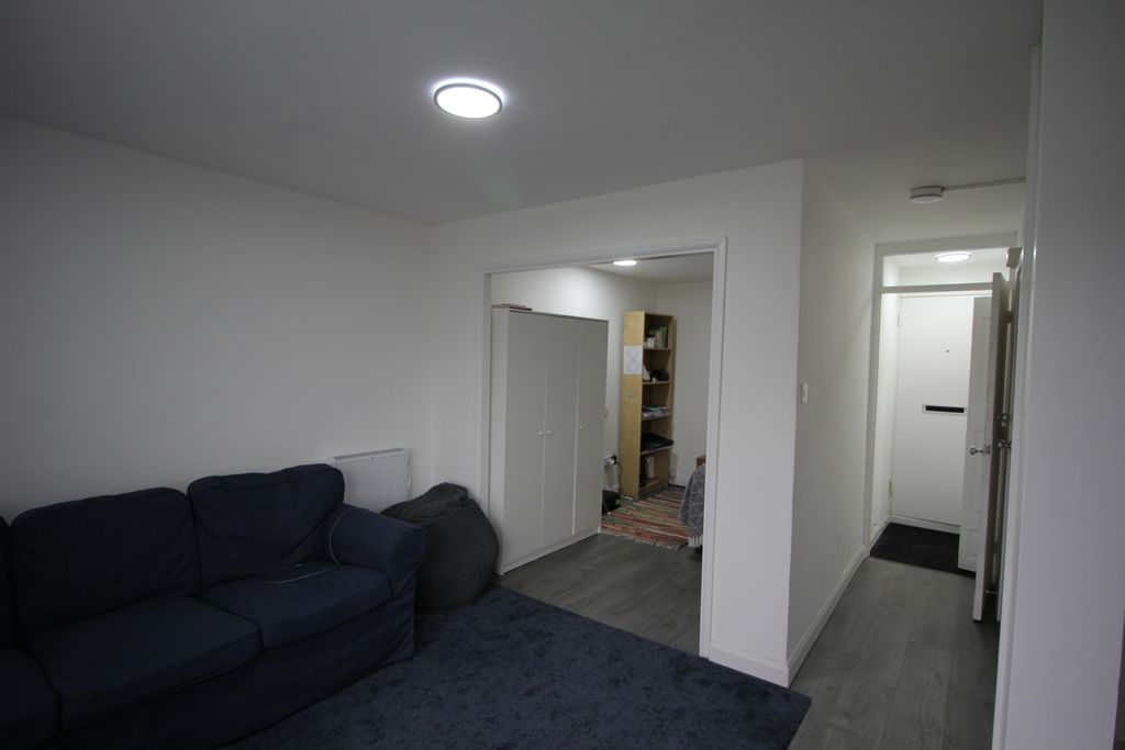 Property photo 3 of 11 Image 2