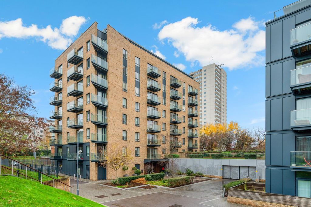 Property photo 1 of 8