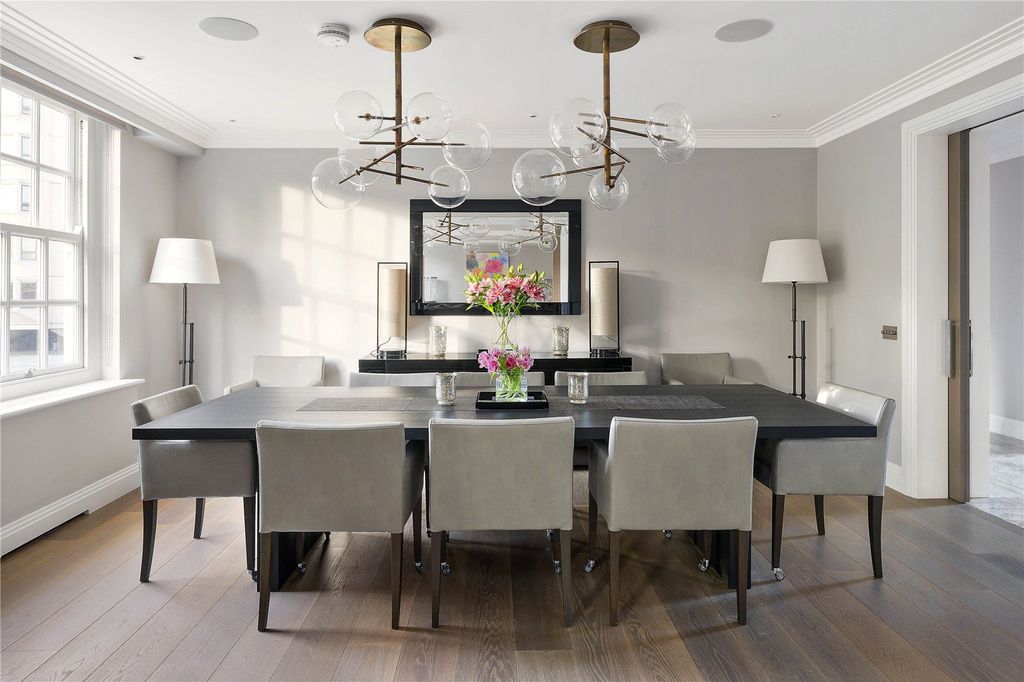 Property photo 2 of 17 Dining Room