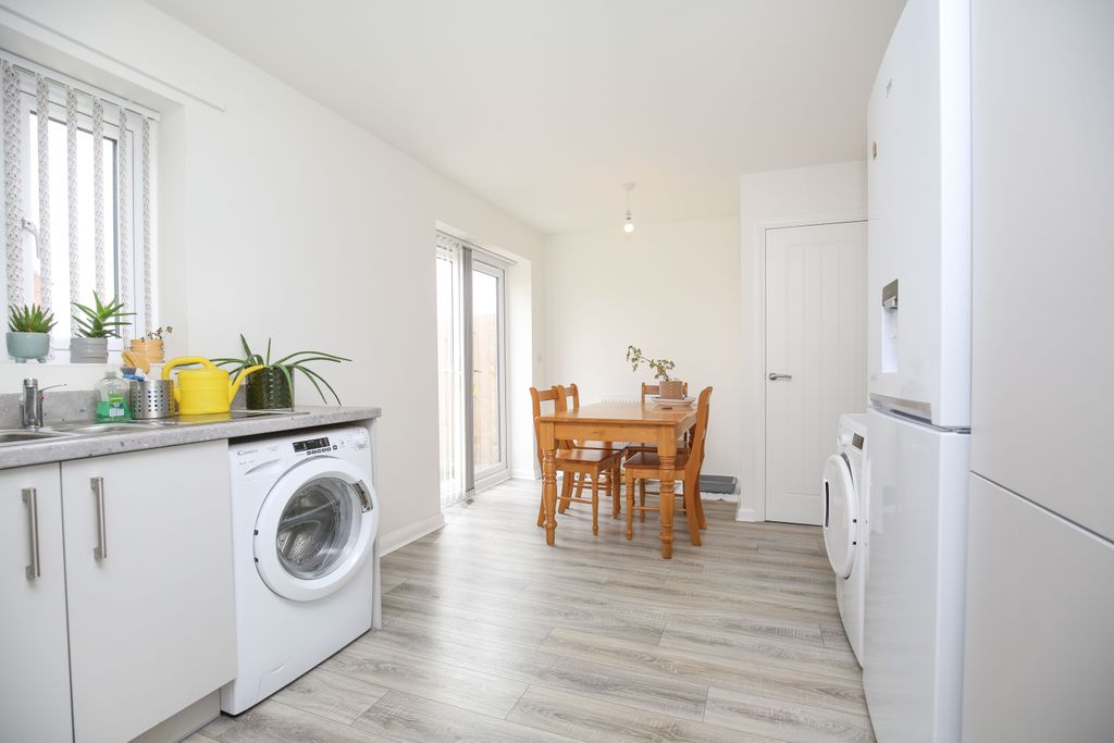 Property photo 2 of 14 Mw-5703