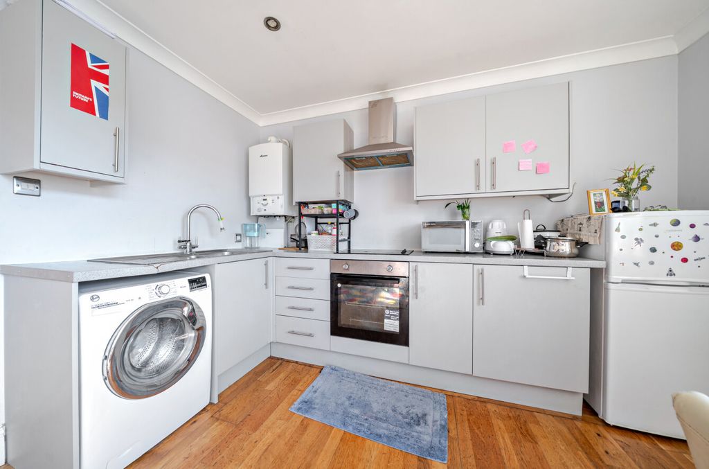Property photo 3 of 8 1481388-19-6A3578...
