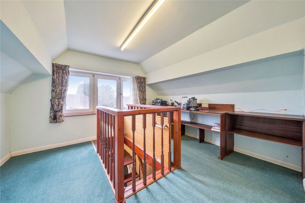 Property photo 3 of 19 Picture No. 06
