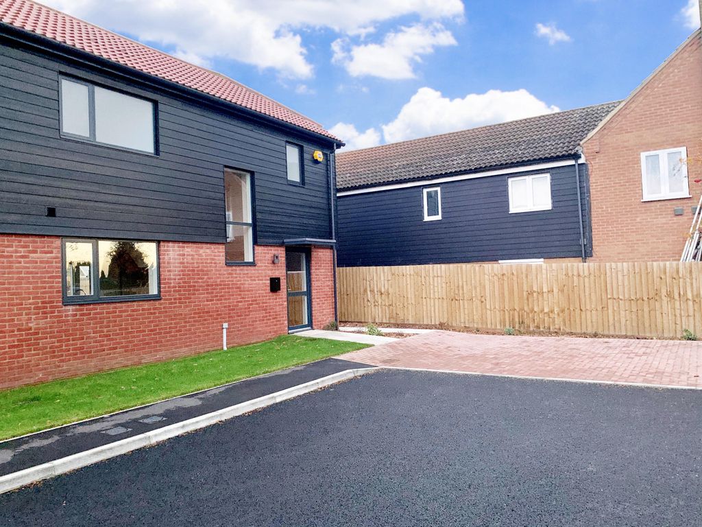 Property photo 1 of 10 View