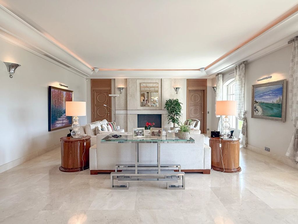 Property photo 3 of 22