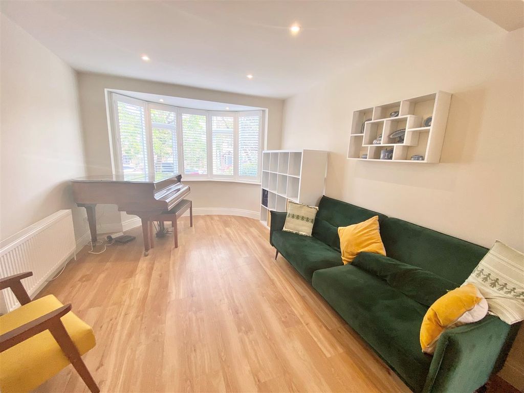 Property photo 3 of 14 3.Jpg