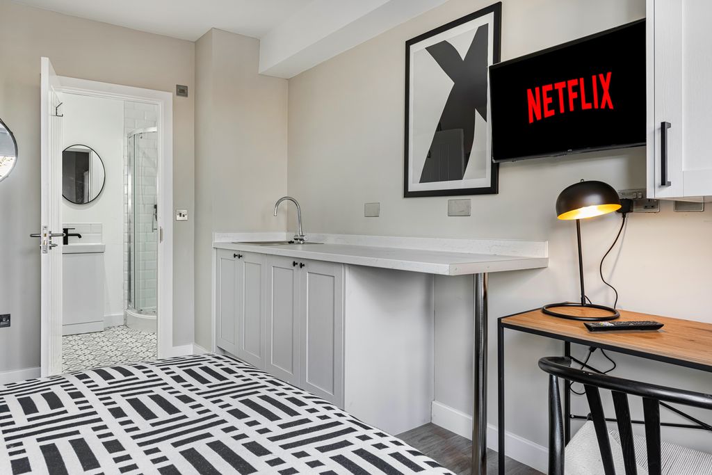 Property photo 3 of 9