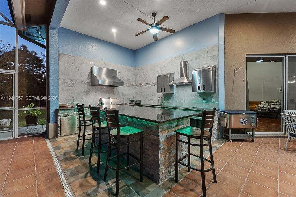 Property photo 3 of 20 <Alttext/>