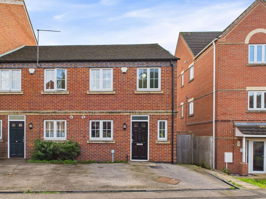 Property photo 1 of 20 Front