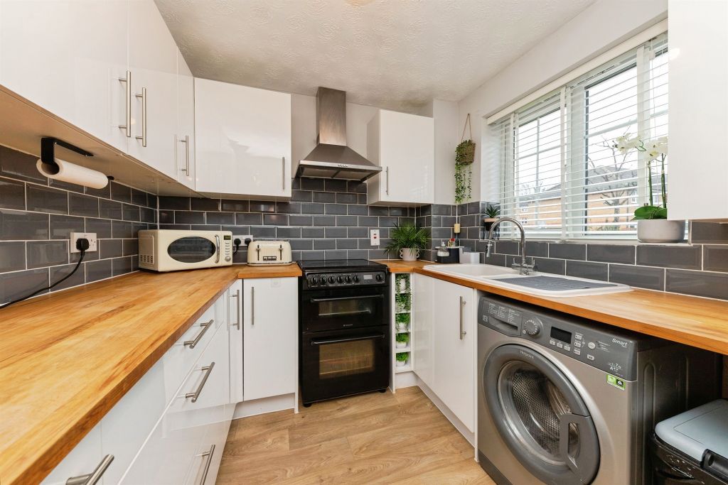 Property photo 2 of 18