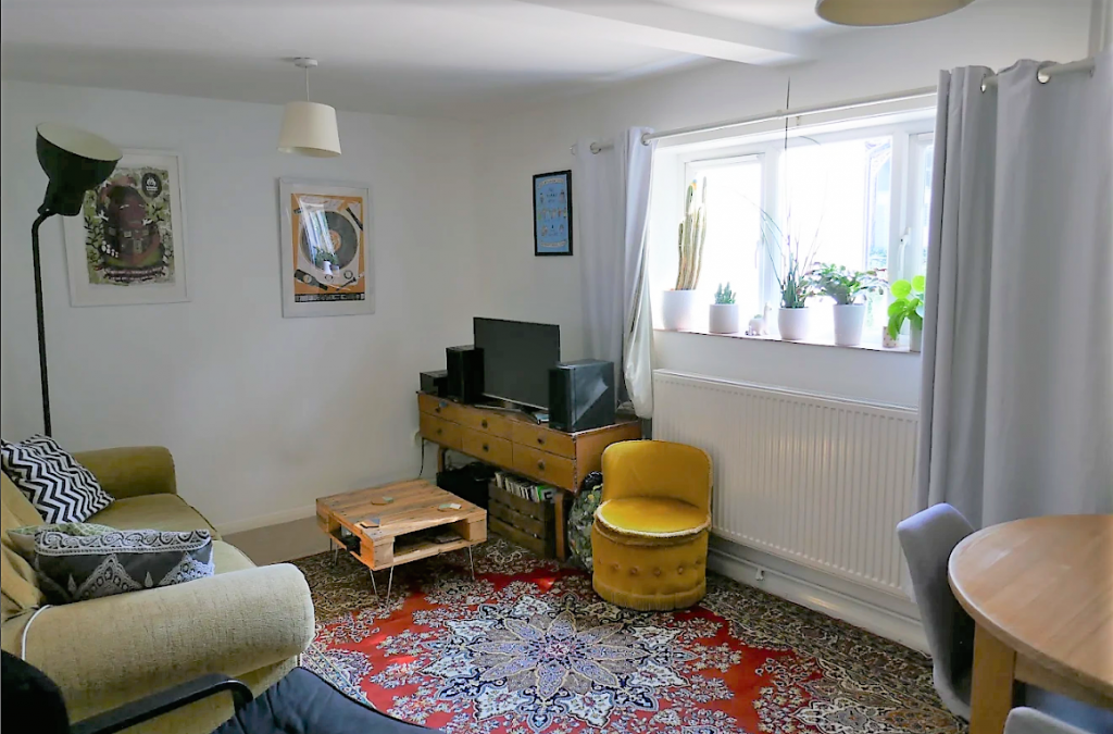 Property photo 3 of 7