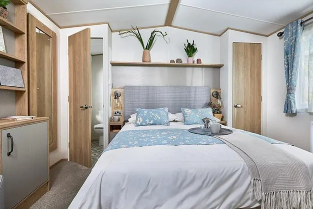 Property photo 2 of 6 Abi Windermere Main Bedroom At Oakwood Retreat Country Park