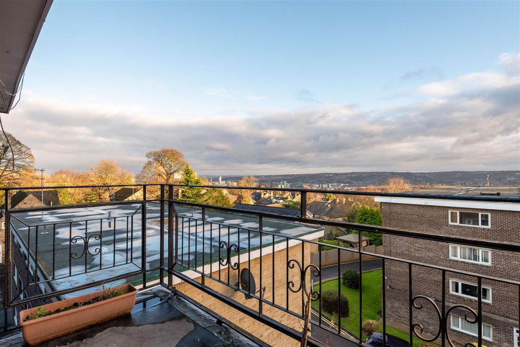 Property photo 1 of 17 18 Fulwood Park Mansions-1.Jpg