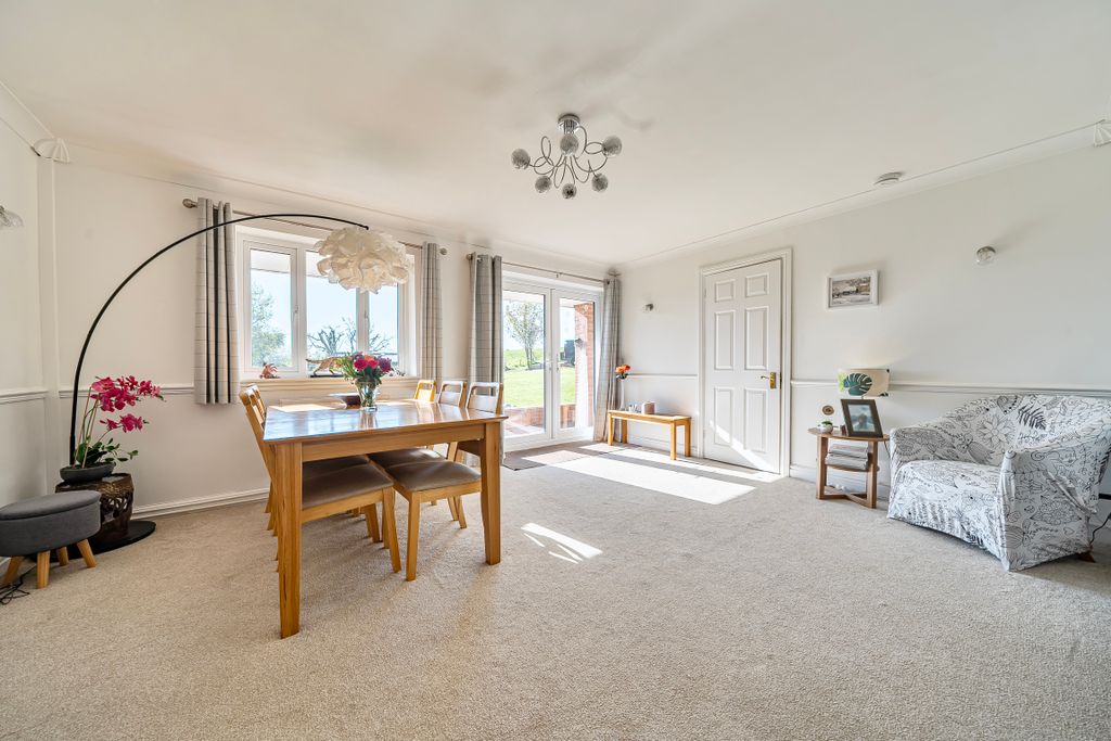 Property photo 2 of 24 1451475-11-69Eb3Bfc869F0