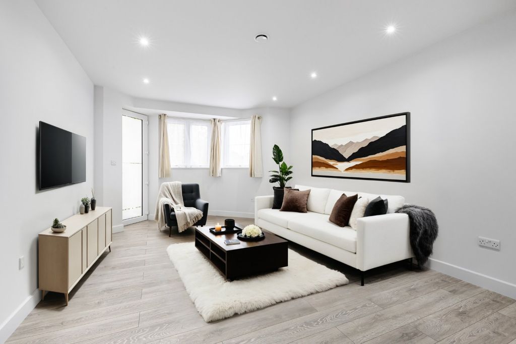 Property photo 2 of 4 Picture No. 08