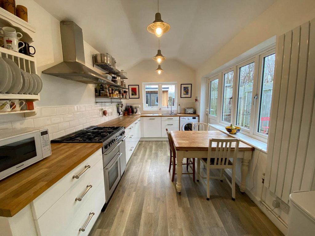 Property photo 3 of 21 Aiet7548.Jpg