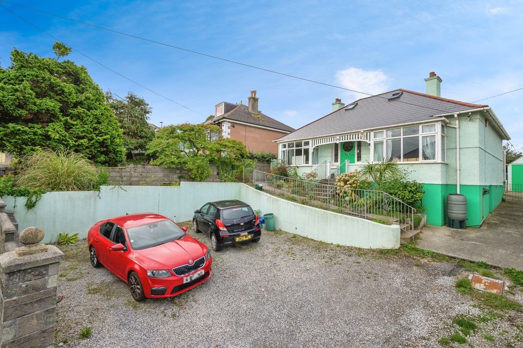 Property photo 1 of 17 Photo