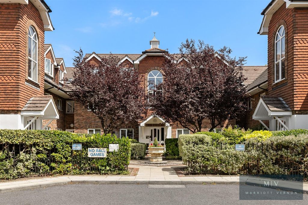 Property photo 1 of 17 Sanderstead Heights F18 MV-1.Jpg