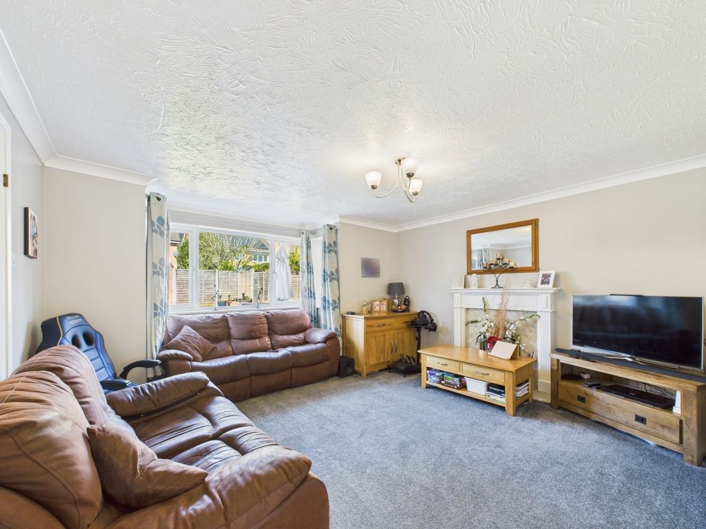 Property photo 2 of 14 Living Room