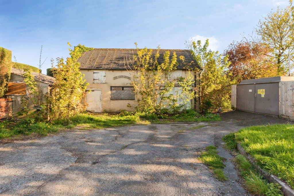 Property photo 1 of 11
