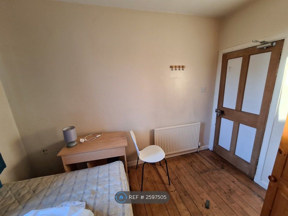Property photo 2 of 5