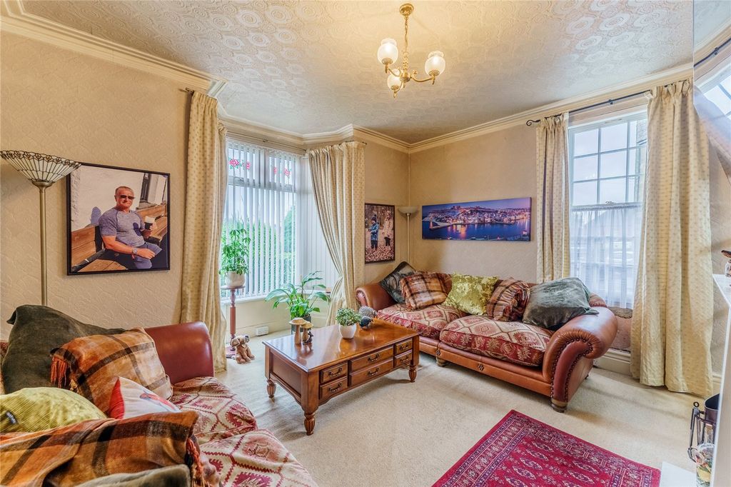 Property photo 3 of 19 Picture No. 04