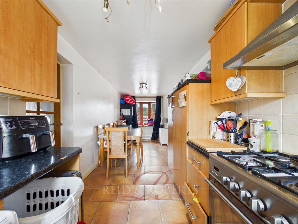 Property photo 3 of 20 Cam05148G0-Pr0140-Still017 - Copy - Copy.Jpg