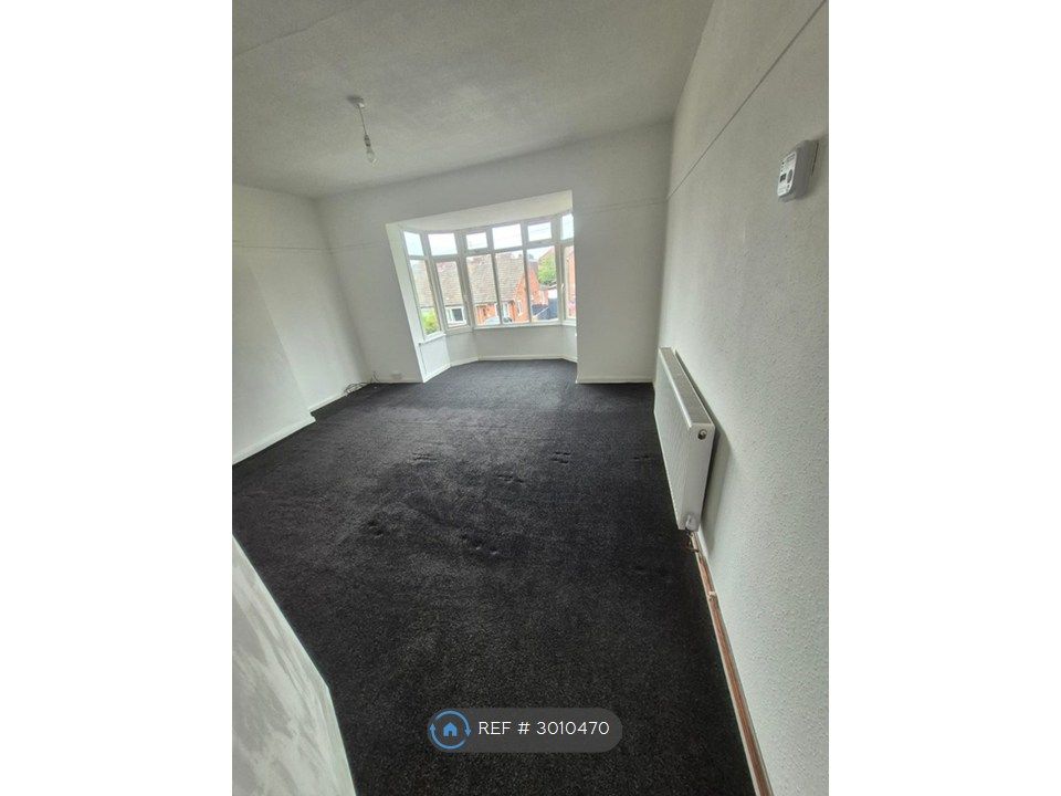 Property photo 2 of 11 Lounge