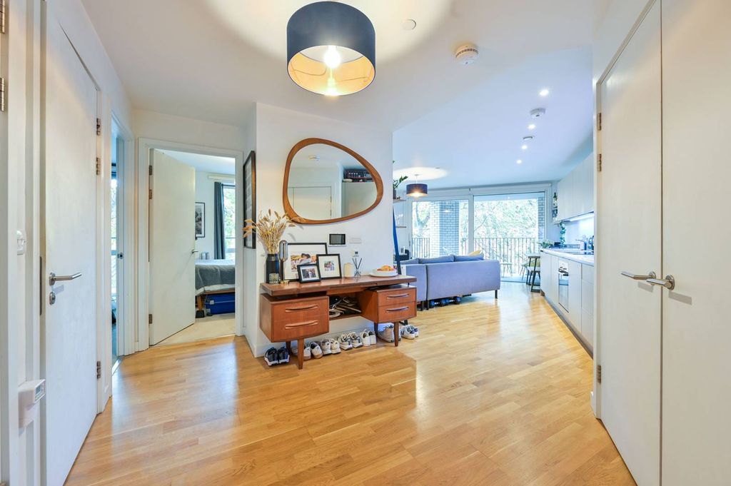 Property photo 2 of 29