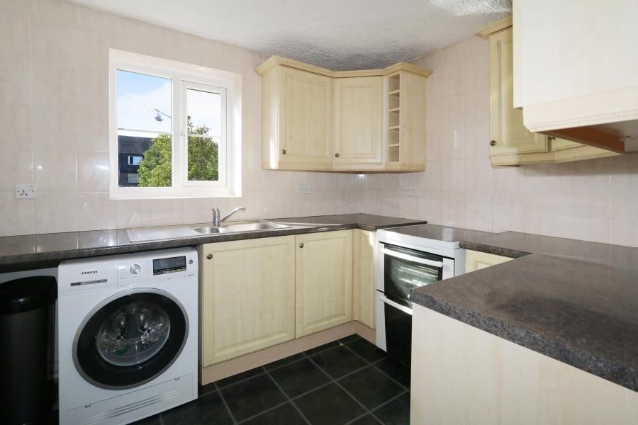 Property photo 2 of 8