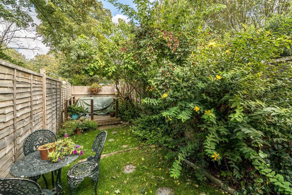 Property photo 2 of 5