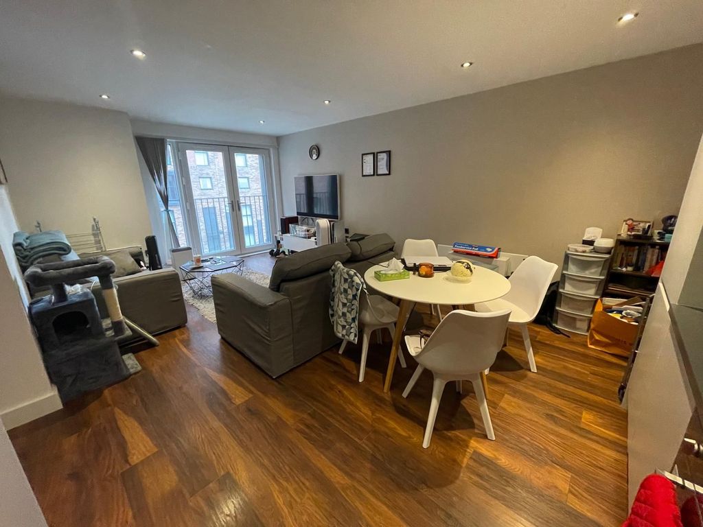 Property photo 3 of 21