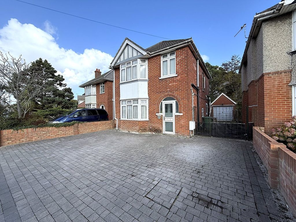 Property photo 1 of 27