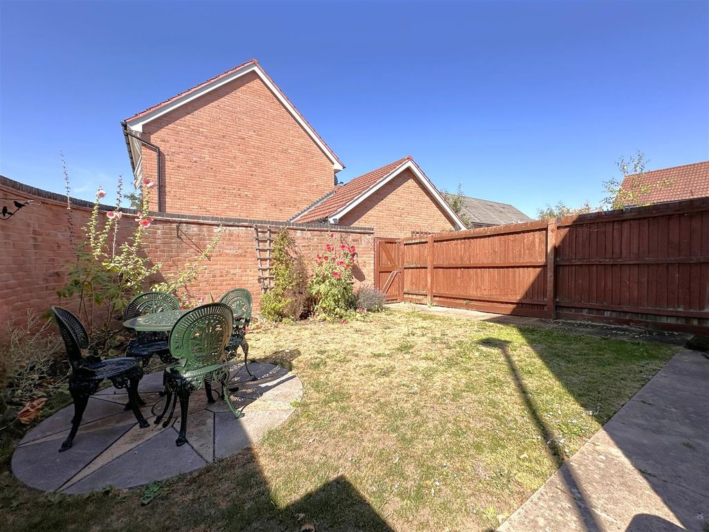 Property photo 3 of 18 Part Walled Rear Garden 133