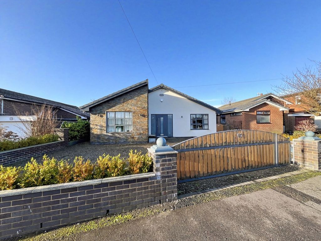 Property photo 1 of 32