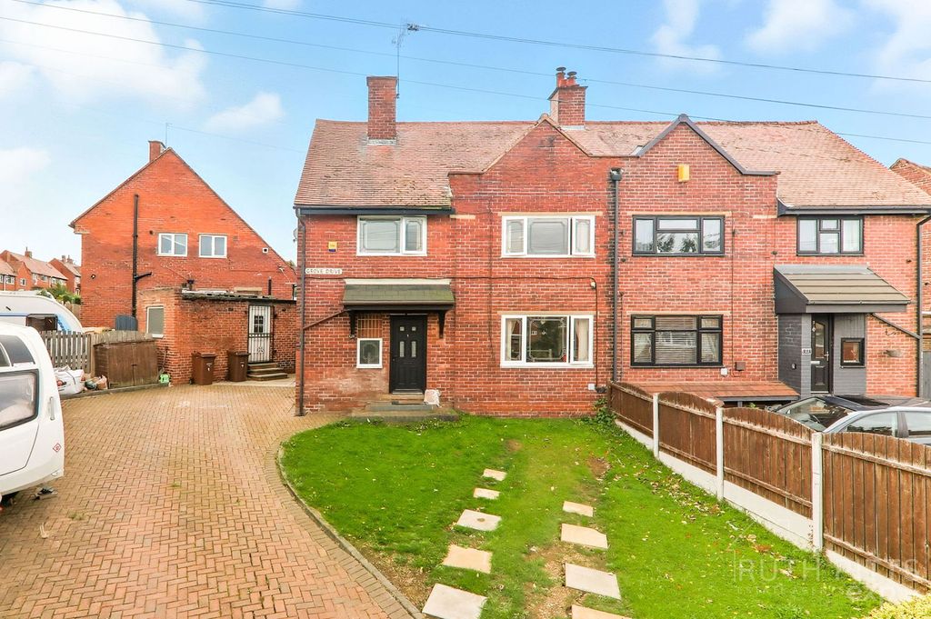 Property photo 1 of 32