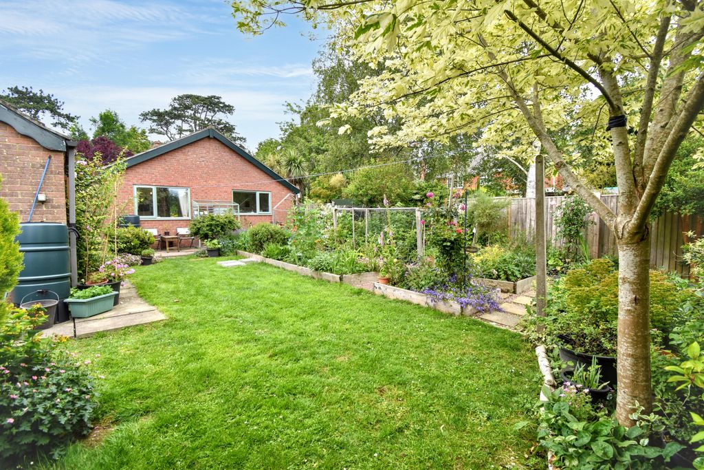 Property photo 3 of 27