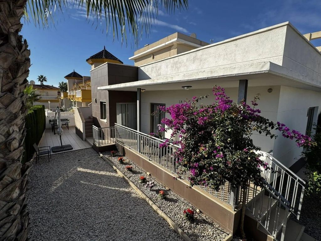 Property photo 1 of 50