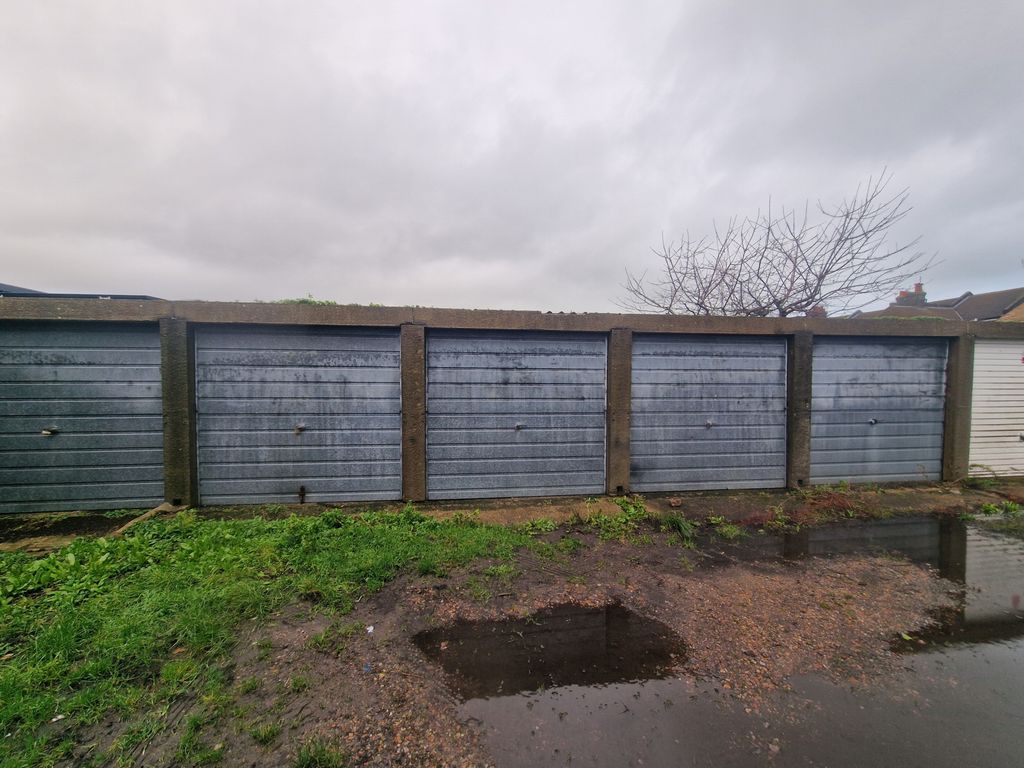 Property photo 1 of 4 Photo 3