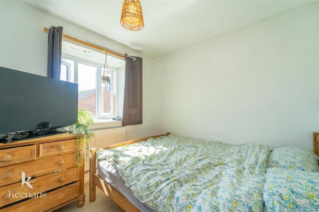 Property photo 3 of 21 The Spinney (11).Jpg