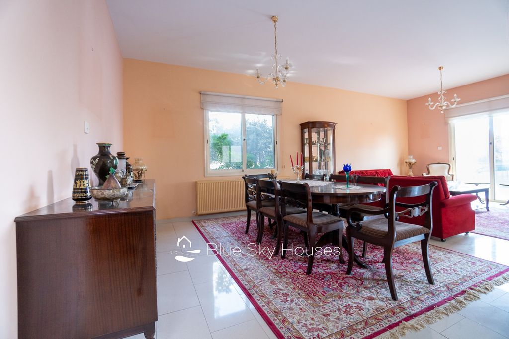 Property photo 3 of 36