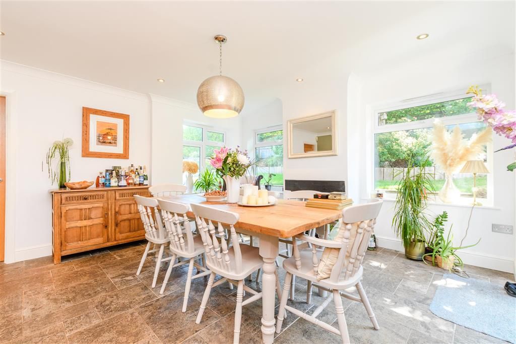 Property photo 3 of 16 Dining Room
