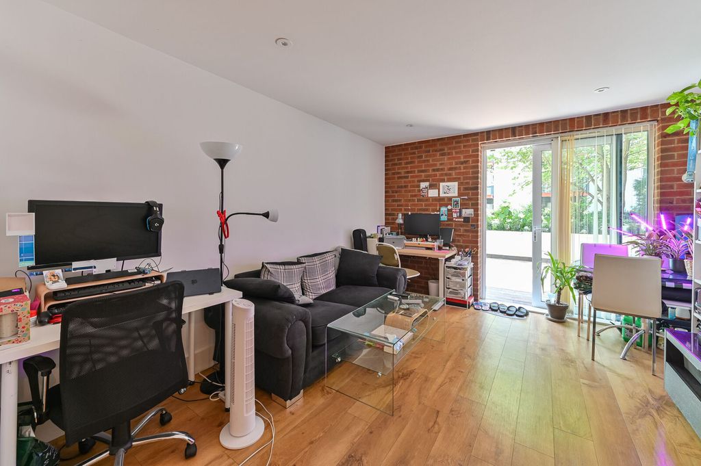 Property photo 2 of 15