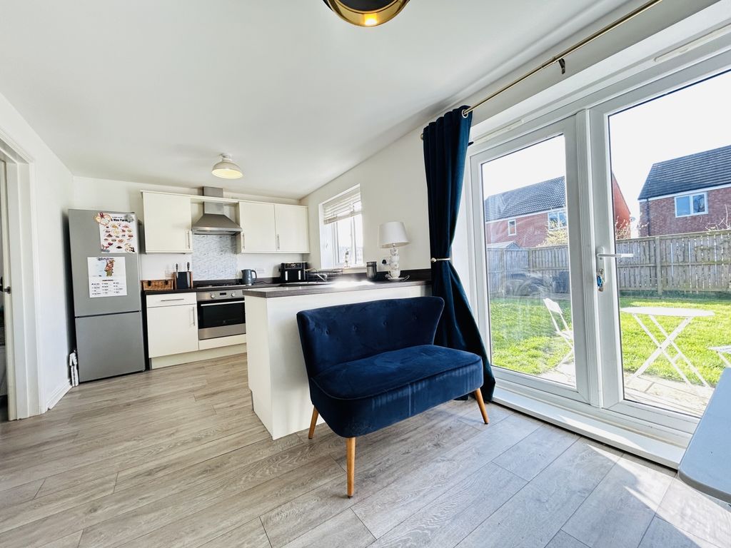 Property photo 3 of 15 Img_7430