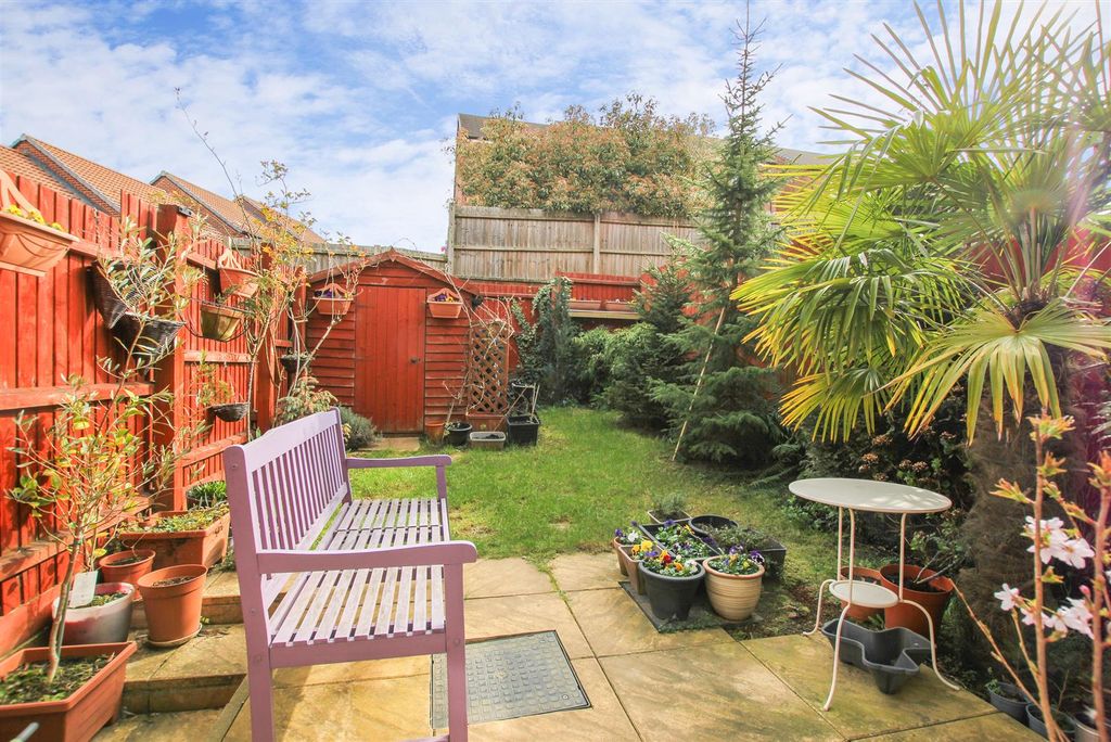 Property photo 2 of 14 Garden