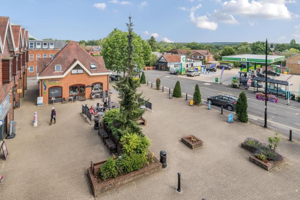 Property photo 3 of 10 External View