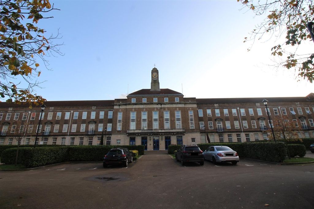 Property photo 1 of 13 Academy Court Extern