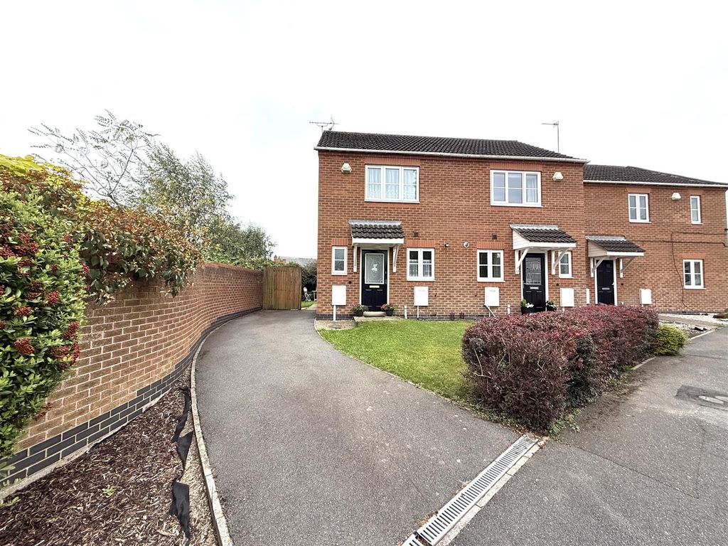 Property photo 1 of 17 Ireton 24.Jpg