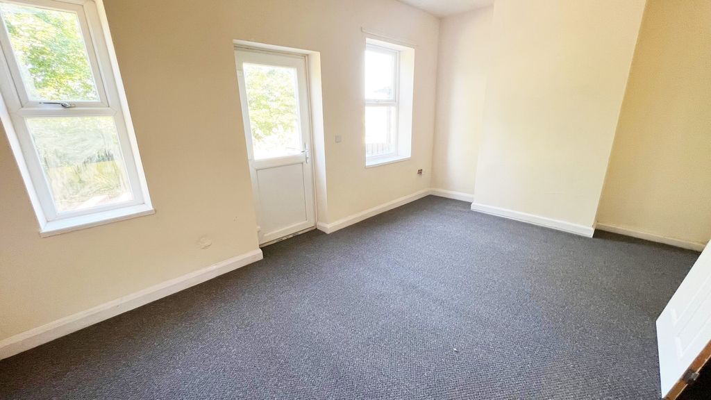 Property photo 1 of 6 Image